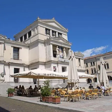 Gæstehus Elegante Smeraldo Conegliano